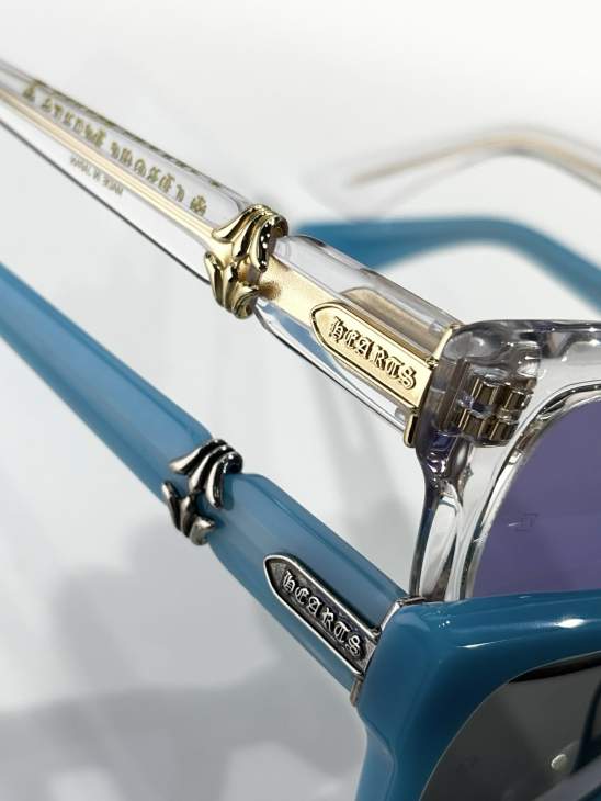 Picture of Chrome Hearts Sunglasses _SKUfw75327045fw